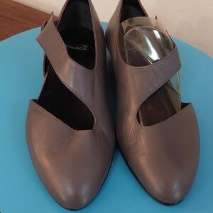 Kenneth Cole Women's Gray Leather Shoes